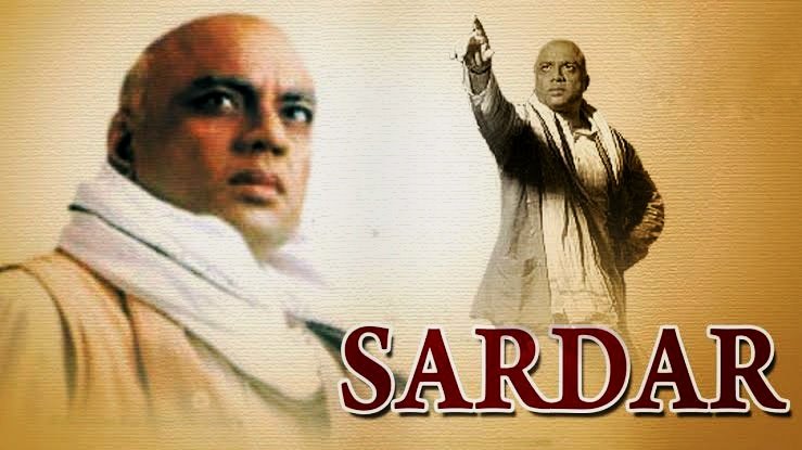 Paresh Rawal as Sardar Vallabhbhai Patel in Sardar (1993) movie poster, a biographical courtroom and political drama directed by Ketan Mehta.