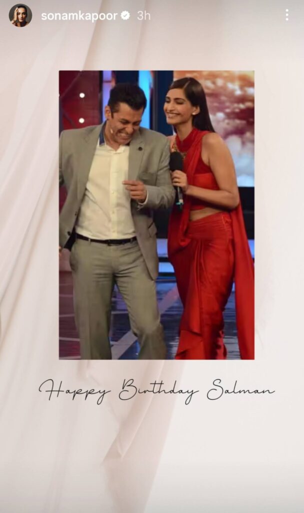Sonam Kapoor posted a candid stage moment with Salman Khan, wishing him simply and gracefully on his milestone birthday.