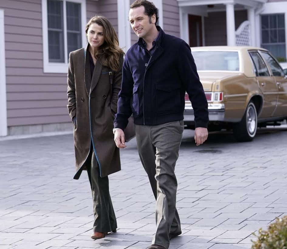 KGB undercover couple in a suburban setting from The Americans, a realistic spy drama series like Jack Ryan